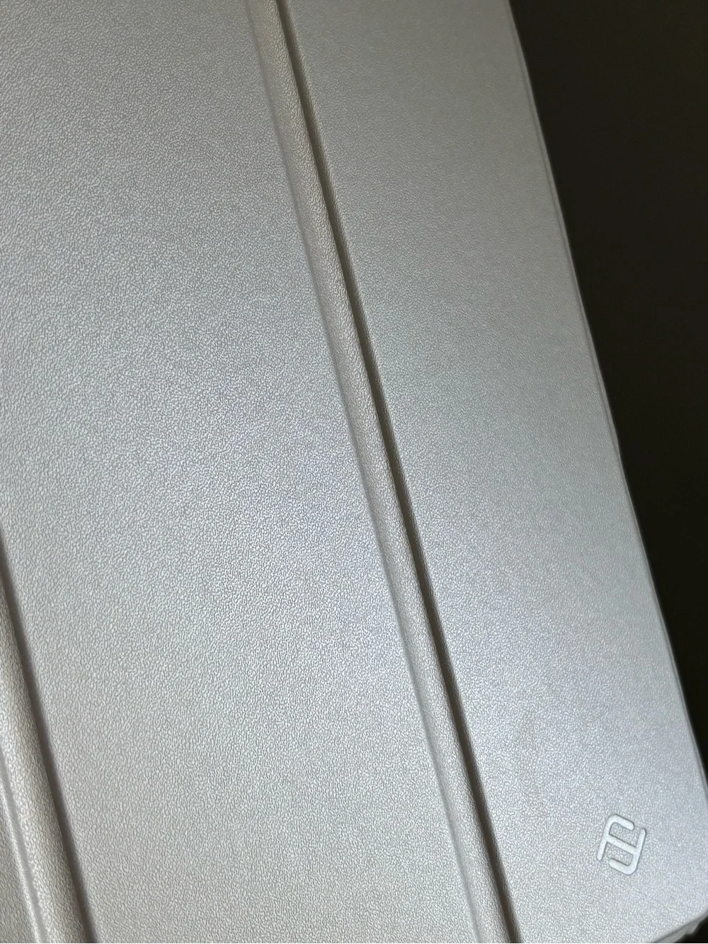 Starlight slim Ipad A16 case with pencil holder